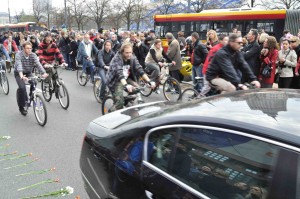 reducida ciclistas se toman la calle